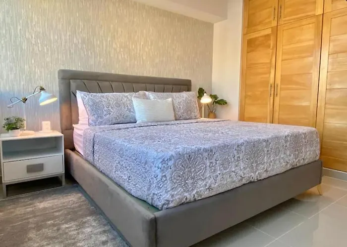 Cozy City Center Condo Full Ac
