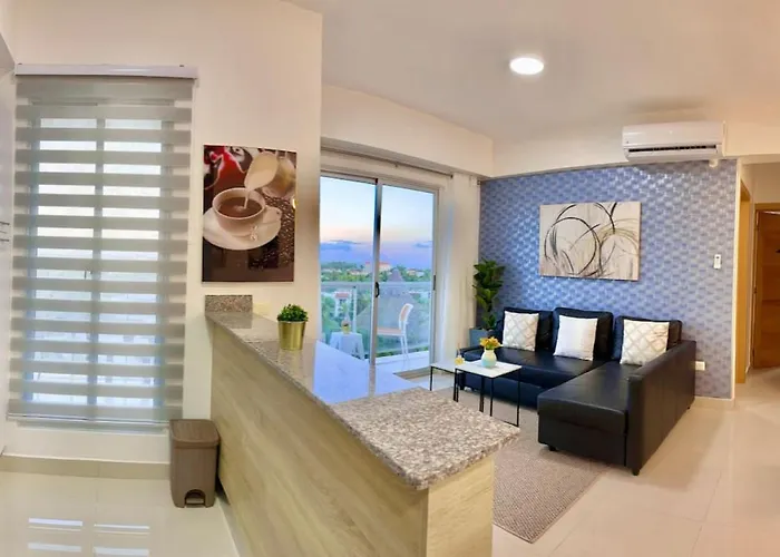 Cozy Hideaway Apt Near Beach