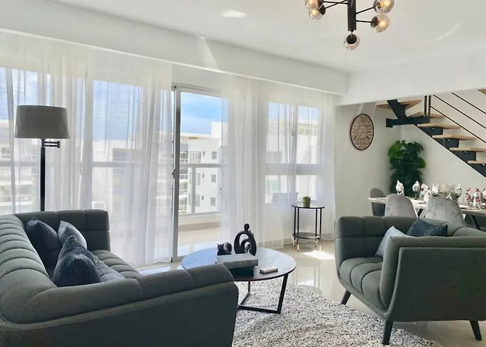 Stylish Apt Full Ac King Bed